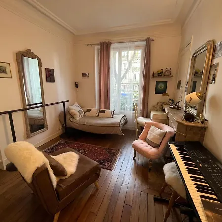 Homestay Belle A Montmartre *